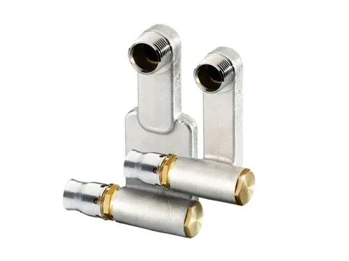 HK-Anschluss Set von Fränkische bestehend aus zwei separaten Verbindungsteilen mit Gewinden und einem Kappenelement, geeignet für Rohrinstallationen.